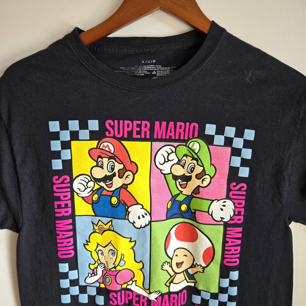 Super Mario Black Graphic Tee for Men - Picture 2 of 5